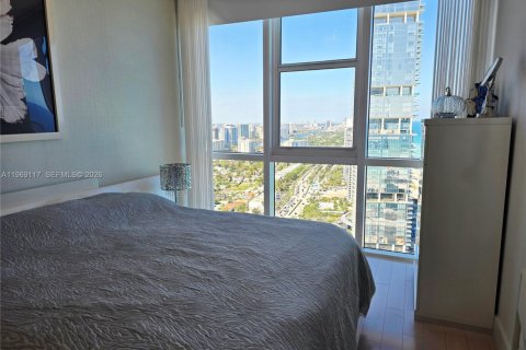 Condominio en alquiler en Sunny Isles Beach, Florida, 1 dormitorio, 89 m2 № 2030547 - foto 12