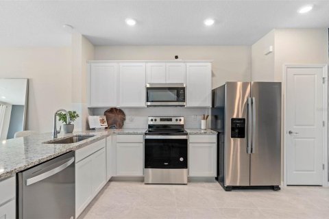 Townhouse in Davenport, Florida 3 bedrooms, 157.84 sq.m. № 1848010 - photo 6