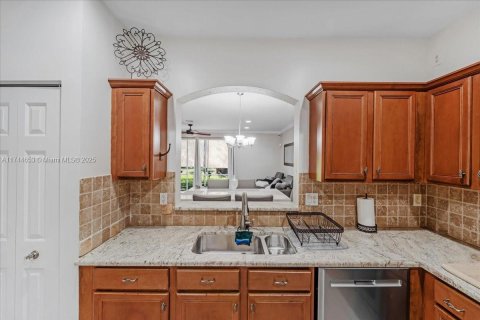 House in Fort Myers, Florida 3 bedrooms, 151.34 sq.m. № 1741533 - photo 9
