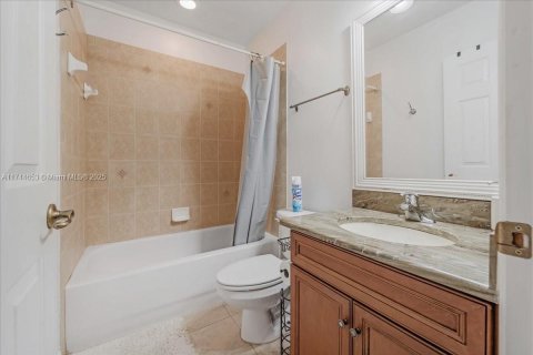 House in Fort Myers, Florida 3 bedrooms, 151.34 sq.m. № 1741533 - photo 22