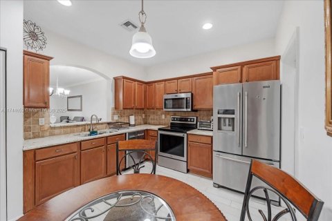 House in Fort Myers, Florida 3 bedrooms, 151.34 sq.m. № 1741533 - photo 7