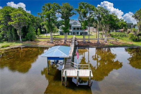 House in Inverness, Florida 4 bedrooms, 418.52 sq.m. № 2198266 - photo 10