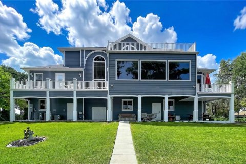 House in Inverness, Florida 4 bedrooms, 418.52 sq.m. № 2198266 - photo 7