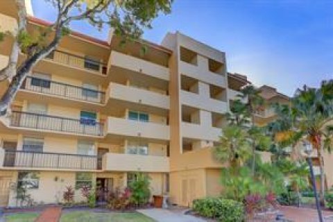 Copropriété à louer à Lauderhill, Floride: 2 chambres, 102.19 m2 № 2180945 - photo 2