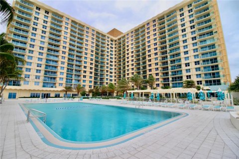 Copropriété à vendre à Hollywood, Floride: 54.81 m2 № 1935163 - photo 19