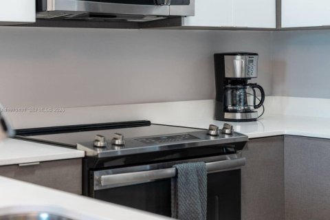 Copropriété à louer à Miami, Floride: 2 chambres, 75.62 m2 № 2031434 - photo 11