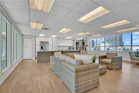 Copropriété à louer à Miami, Floride: 2 chambres, 75.62 m2 № 2031434 - photo 25