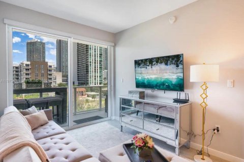 Copropriété à louer à Miami, Floride: 2 chambres, 75.62 m2 № 2031434 - photo 2