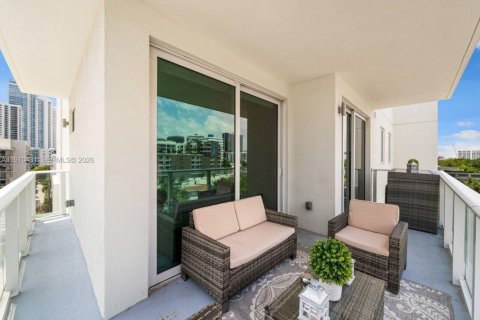 Copropriété à louer à Miami, Floride: 2 chambres, 75.62 m2 № 2031434 - photo 6