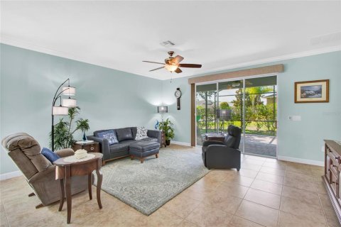 House in Clermont, Florida 3 bedrooms, 186.36 sq.m. № 1786335 - photo 11