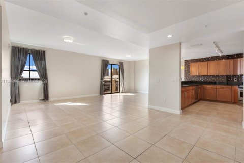 Condo in Miami, Florida, 2 bedrooms  № 2047236 - photo 2