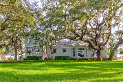 House in Tarpon Springs, Florida 4 bedrooms, 346.34 sq.m. № 1777140 - photo 4