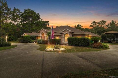 Villa ou maison à vendre à Beverly Hills, Floride: 3 chambres, 260.96 m2 № 2222508 - photo 8