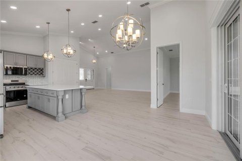 Casa en venta en Oxford, Florida, 3 dormitorios, 176.51 m2 № 1880978 - foto 14