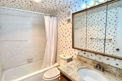 Condo in Pembroke Pines, Florida, 2 bedrooms  № 1973305 - photo 20