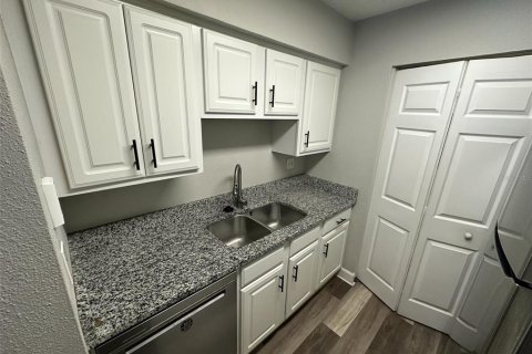 Condominio en alquiler en Casselberry, Florida, 2 dormitorios, 71.35 m2 № 2103646 - foto 5