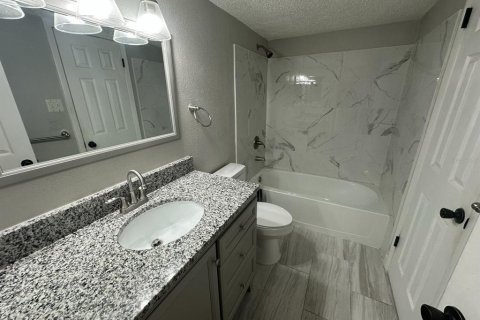 Condominio en alquiler en Casselberry, Florida, 2 dormitorios, 71.35 m2 № 2103646 - foto 12