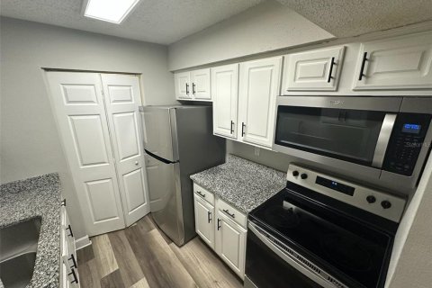 Condominio en alquiler en Casselberry, Florida, 2 dormitorios, 71.35 m2 № 2103646 - foto 6