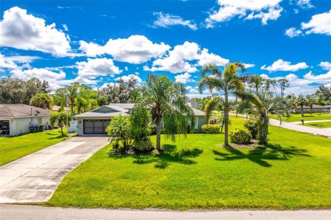 Casa en North Port, Florida 3 dormitorios, 120.77 m2 № 2380928