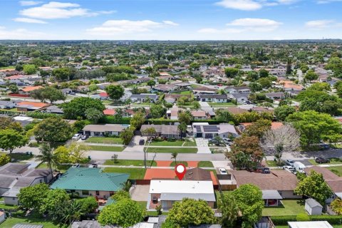Villa ou maison à vendre à Miami, Floride: 5 chambres, 193.24 m2 № 1937352 - photo 26