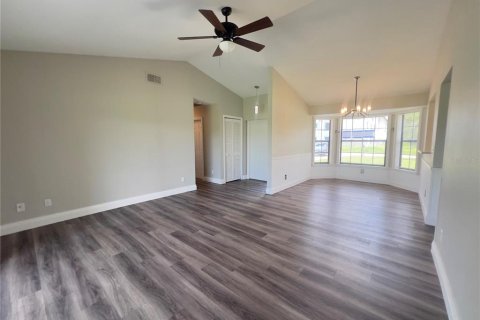 House in Cape Coral, Florida 2 bedrooms, 114.18 sq.m. № 1819610 - photo 6