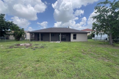House in Cape Coral, Florida 2 bedrooms, 114.18 sq.m. № 1819610 - photo 25