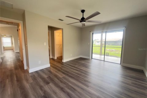 House in Cape Coral, Florida 2 bedrooms, 114.18 sq.m. № 1819610 - photo 10