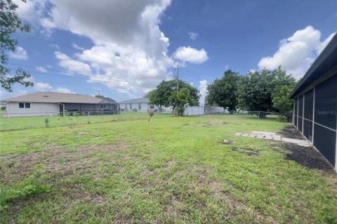 House in Cape Coral, Florida 2 bedrooms, 114.18 sq.m. № 1819610 - photo 27