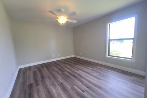 House in Cape Coral, Florida 2 bedrooms, 114.18 sq.m. № 1819610 - photo 15