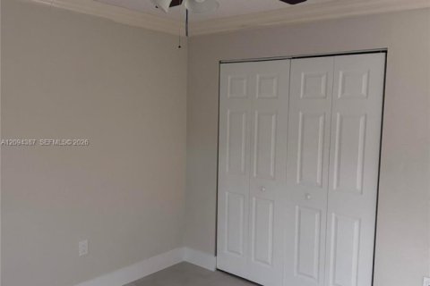 Casa en venta en Weston, Florida, 5 dormitorios, 229.1 m2 № 2388427 - foto 16