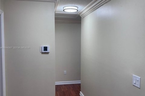Casa en venta en Weston, Florida, 5 dormitorios, 229.1 m2 № 2388427 - foto 10