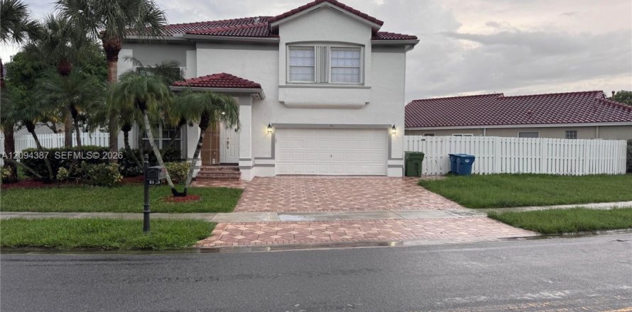 Casa en Weston, Florida 5 dormitorios, 229.1 m2 № 2388427