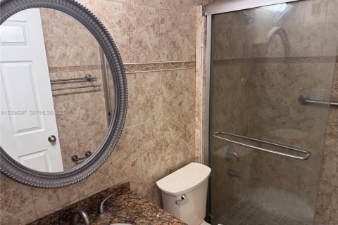 Casa en venta en Weston, Florida, 5 dormitorios, 229.1 m2 № 2388427 - foto 17