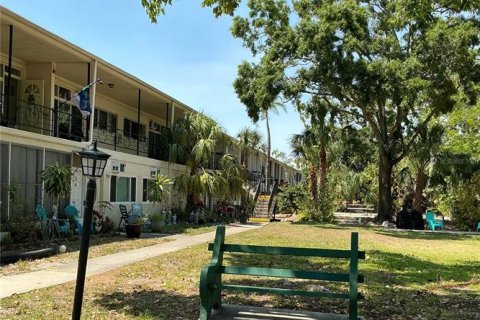 Condo in Kenneth City, Florida, 1 bedroom  № 1682951 - photo 26