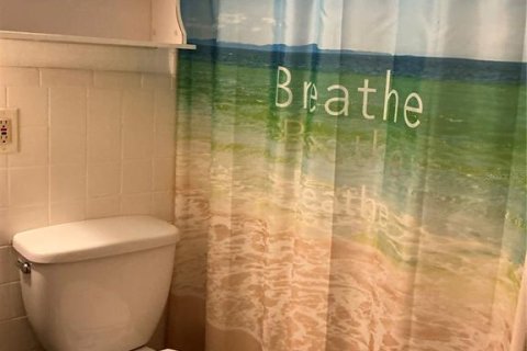 Condo in Kenneth City, Florida, 1 bedroom  № 1682951 - photo 22