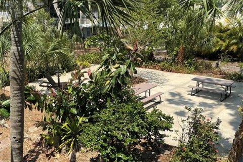 Condo in Kenneth City, Florida, 1 bedroom  № 1682951 - photo 25