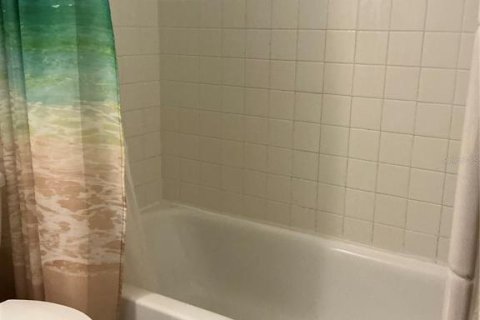 Condo in Kenneth City, Florida, 1 bedroom  № 1682951 - photo 23