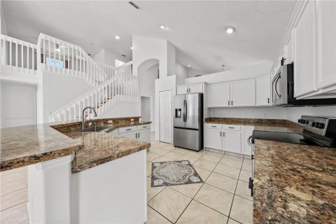 House in Orlando, Florida 3 bedrooms, 208.29 sq.m. № 1735557 - photo 13