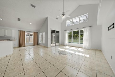 House in Orlando, Florida 3 bedrooms, 208.29 sq.m. № 1735557 - photo 17