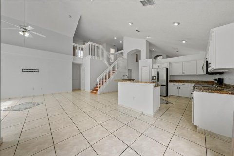 House in Orlando, Florida 3 bedrooms, 208.29 sq.m. № 1735557 - photo 7