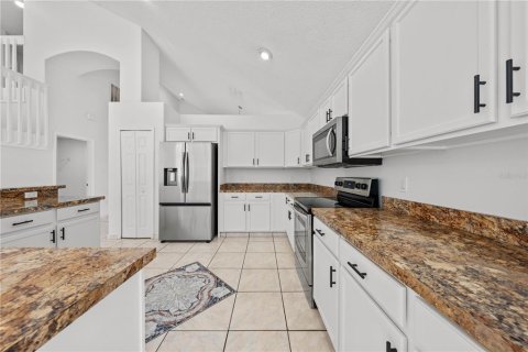 House in Orlando, Florida 3 bedrooms, 208.29 sq.m. № 1735557 - photo 8