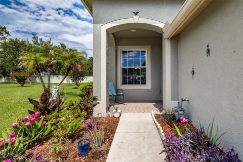 Villa ou maison à vendre à Wesley Chapel, Floride: 2 chambres, 135.17 m2 № 2216106 - photo 4