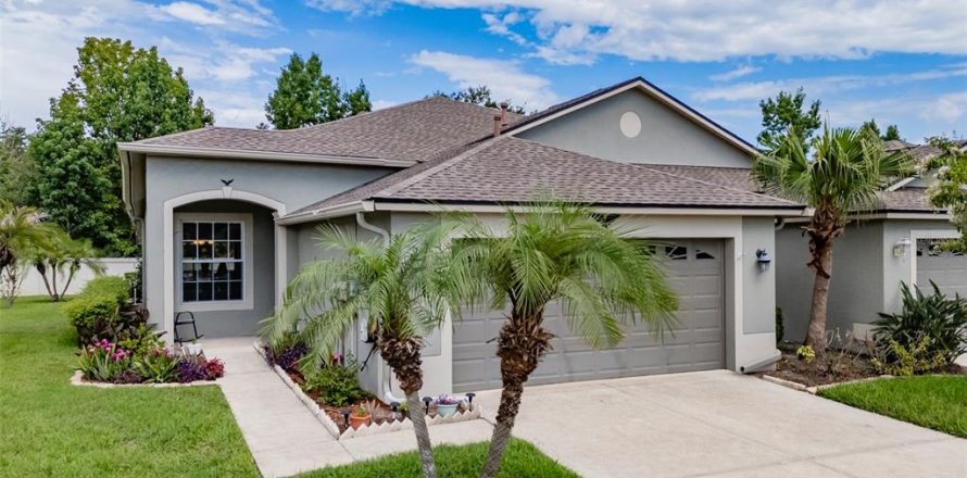 Villa ou maison à Wesley Chapel, Floride 2 chambres, 135.17 m2 № 2216106