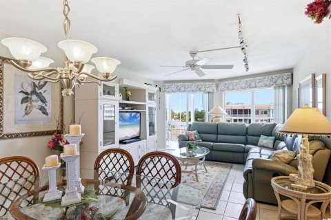 Condo in Sarasota, Florida, 2 bedrooms № 2156193 - photo 12