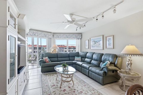 Condo in Sarasota, Florida, 2 bedrooms № 2156193 - photo 8