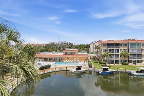 Condo in Sarasota, Florida, 2 bedrooms № 2156193 - photo 26
