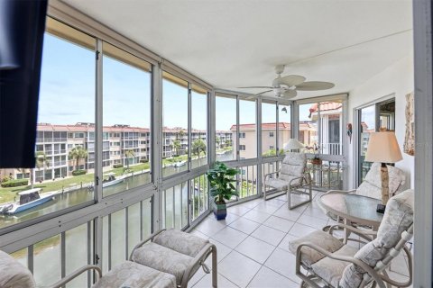 Condo in Sarasota, Florida, 2 bedrooms № 2156193 - photo 25
