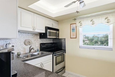 Condo in Sarasota, Florida, 2 bedrooms № 2156193 - photo 14
