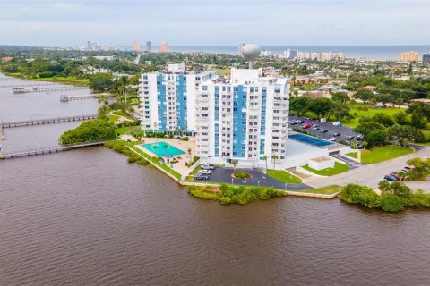 Copropriété à vendre à Daytona Beach, Floride: 1 chambre, 112.41 m2 № 1852828 - photo 2