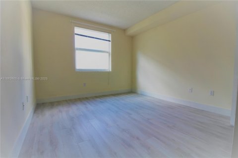 Condo in Sunny Isles Beach, Florida, 2 bedrooms  № 1978367 - photo 20